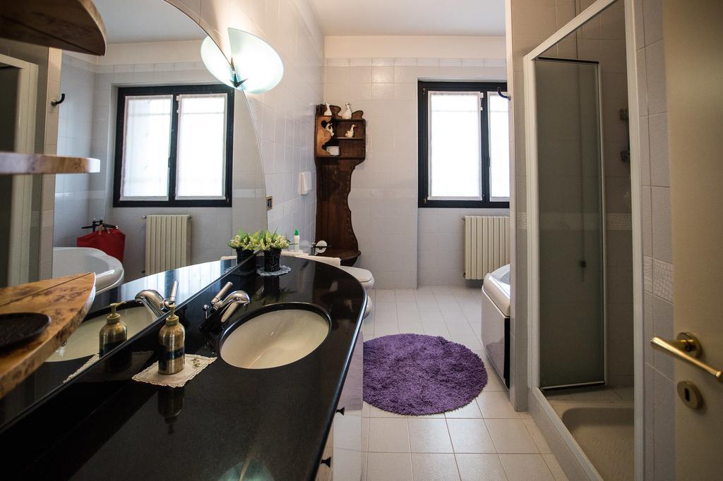Villagramde Barlassina Cameră foto