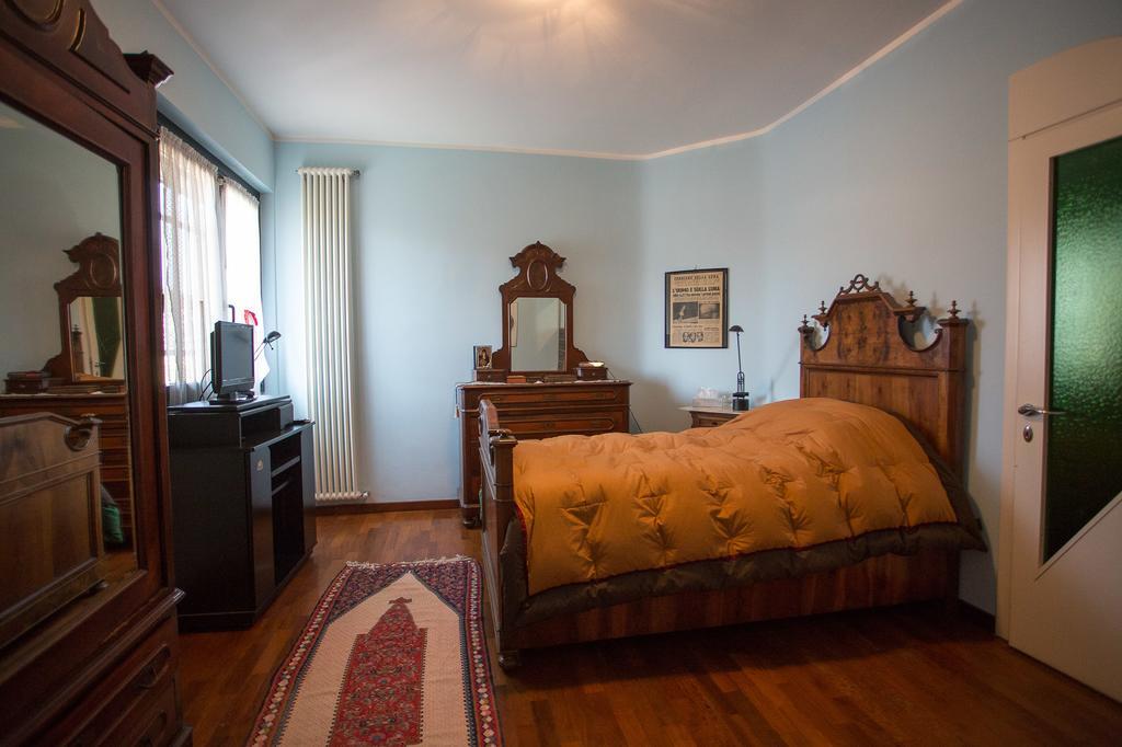 Villagramde Barlassina Cameră foto